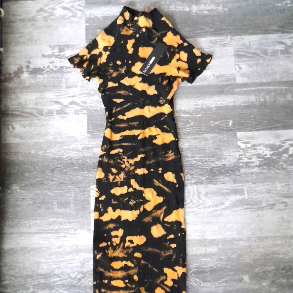 Very stretchy printed midi dress